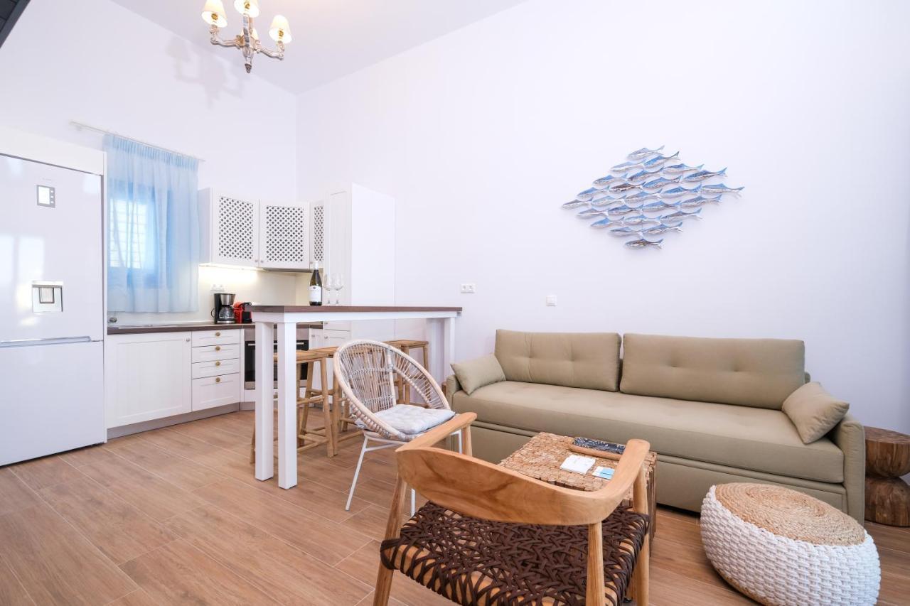Aelia Collection Suites - Adults Friendly Linaria  外观 照片
